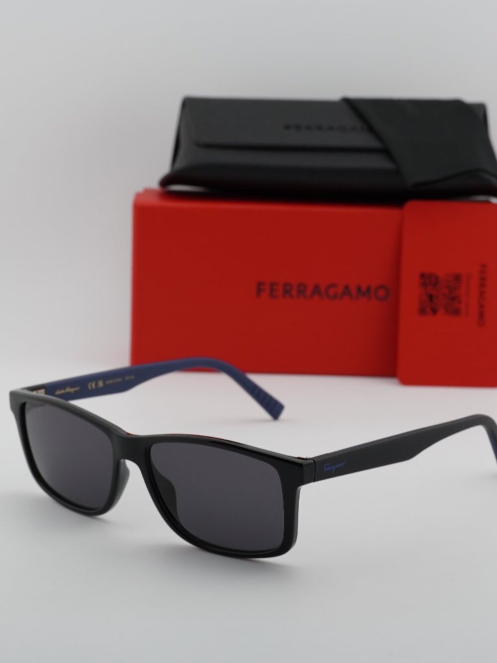 Salvatore Ferragamo SF938S 962 Rectangle Sunglasses - Black / Grey